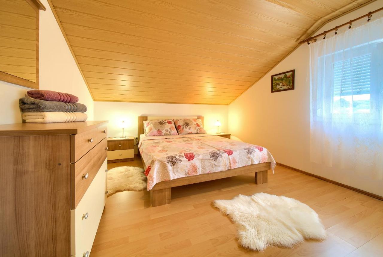 Apartment Mladen Krk Town Eksteriør billede