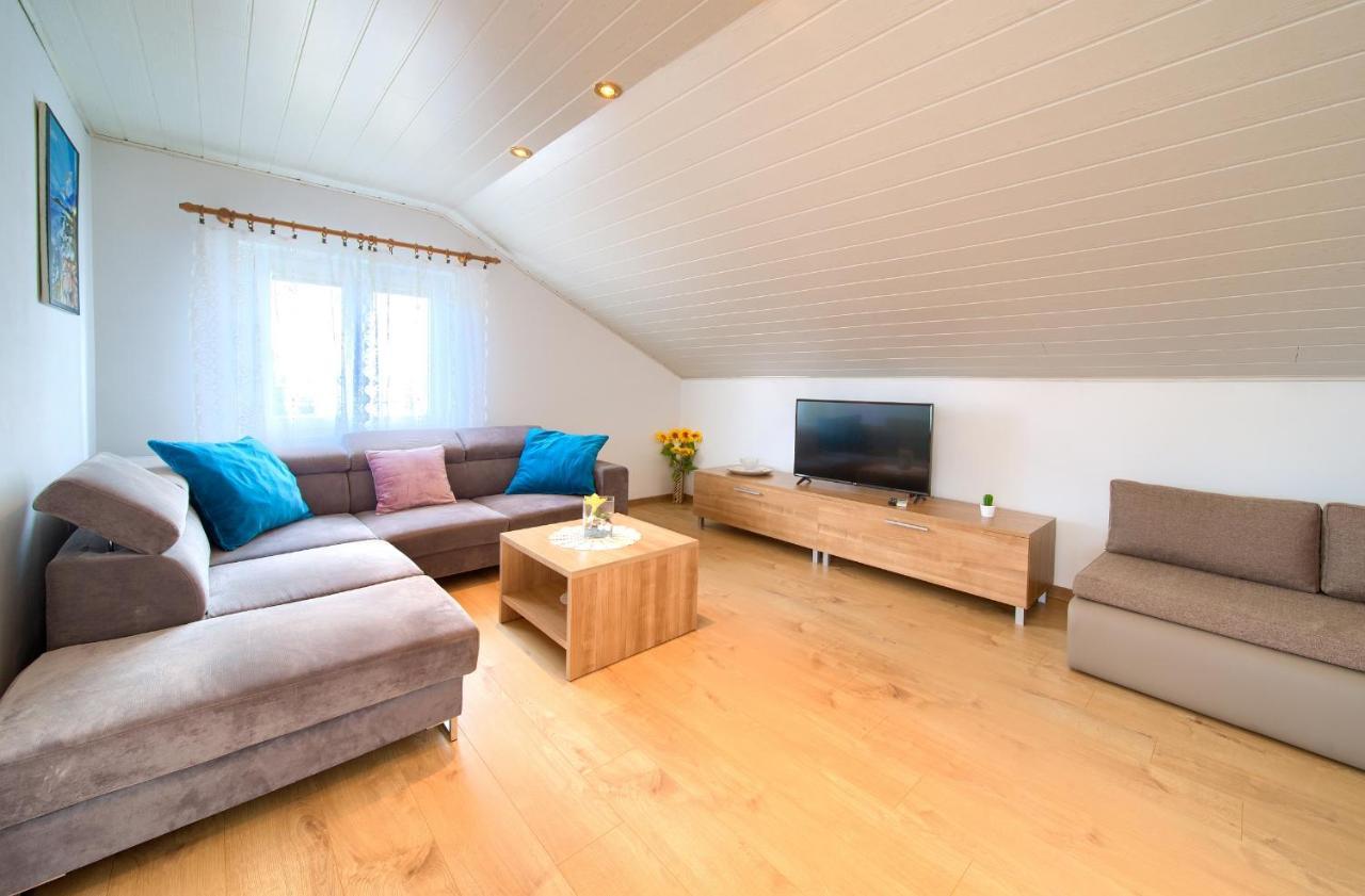 Apartment Mladen Krk Town Eksteriør billede