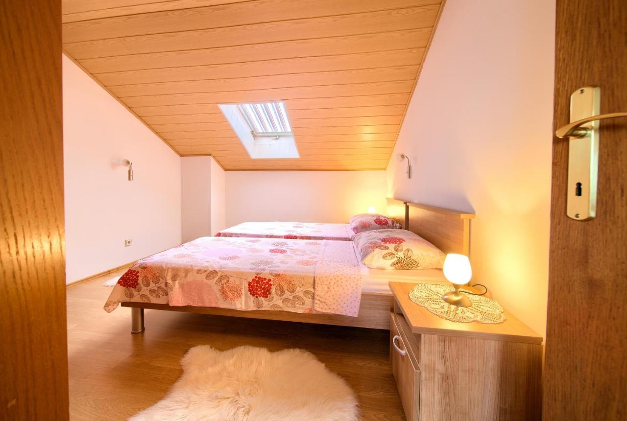 Apartment Mladen Krk Town Eksteriør billede